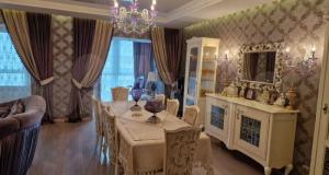Роскошный дворец в большом круглом доме продают за 18 млн рублей в Барнауле
