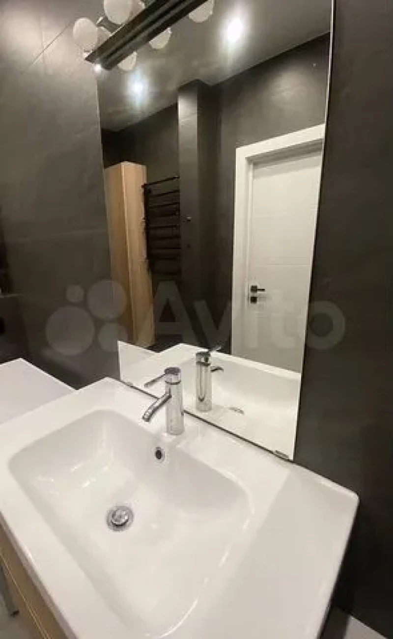 Продажа четырёхкомнатной квартиры в Барнауле