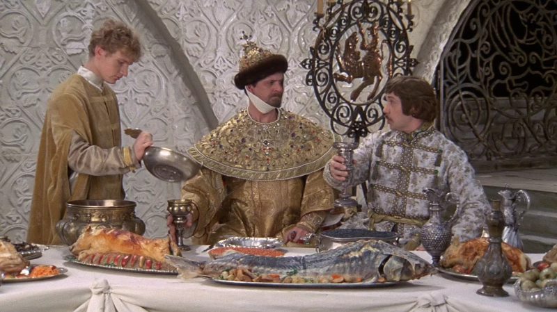 Еда в советском кино: закулисье застолий