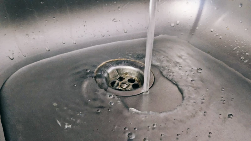 Отключение воды в Барнауле: адреса и причины