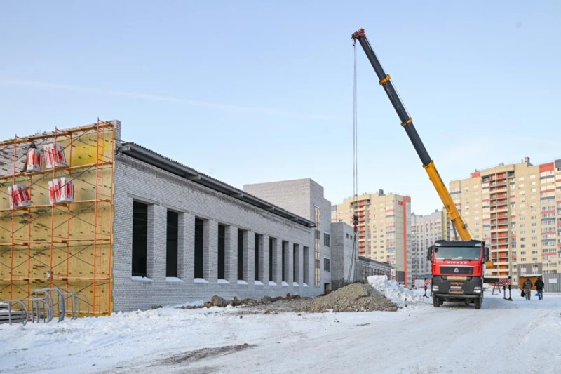 Строительство «супершколы» в Барнауле: прогресс 42%