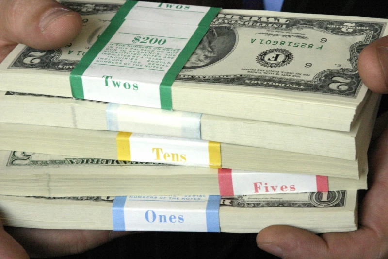 Рост курсов доллара и евро: причины и прогнозы