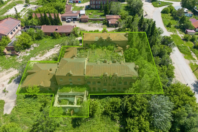 Торги: здание ЛВЗ в Змеиногорске
